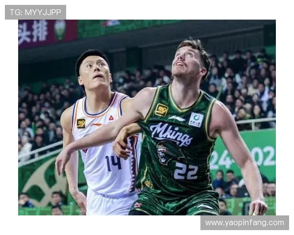 上海第三节逆转北京李弘权爆发 上海第三节逆转北京李弘权爆发